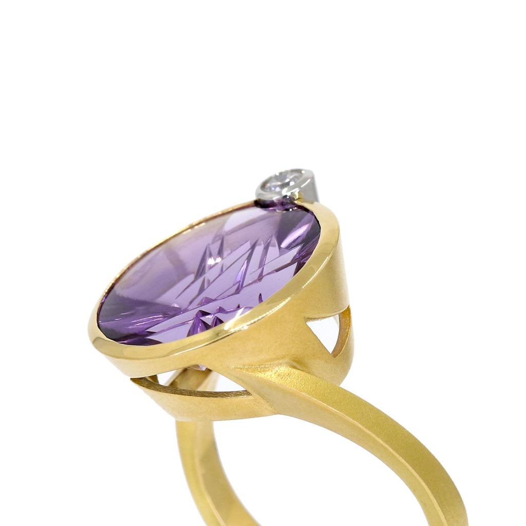 Atelier Munsteiner Amethyst Diamond Hand-Carved Gold Ring Atelier Munsteiner