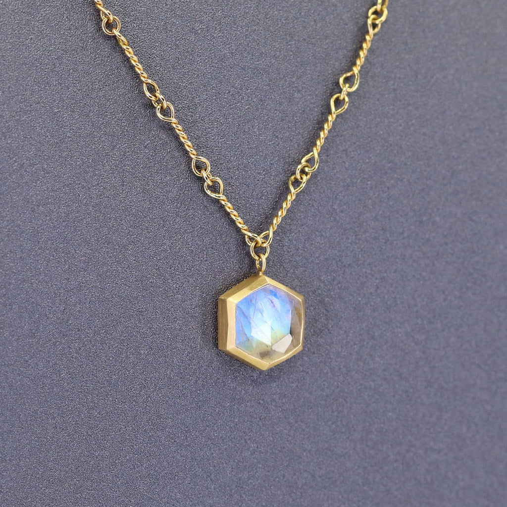 Talkative Rainbow Moonstone Faceted Hexagon Gold Links Necklace