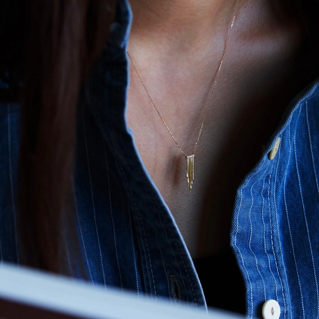 Talkative Diamond Gold Fringe Necklace