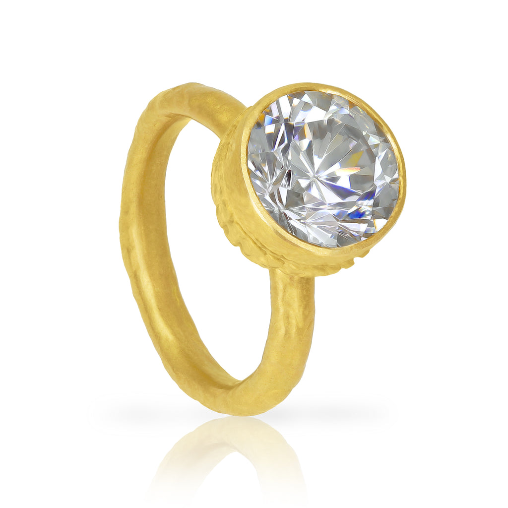 Eva Steinberg 9.72ct Fiery Round White Zircon Carved Yellow Gold Solitaire Ring